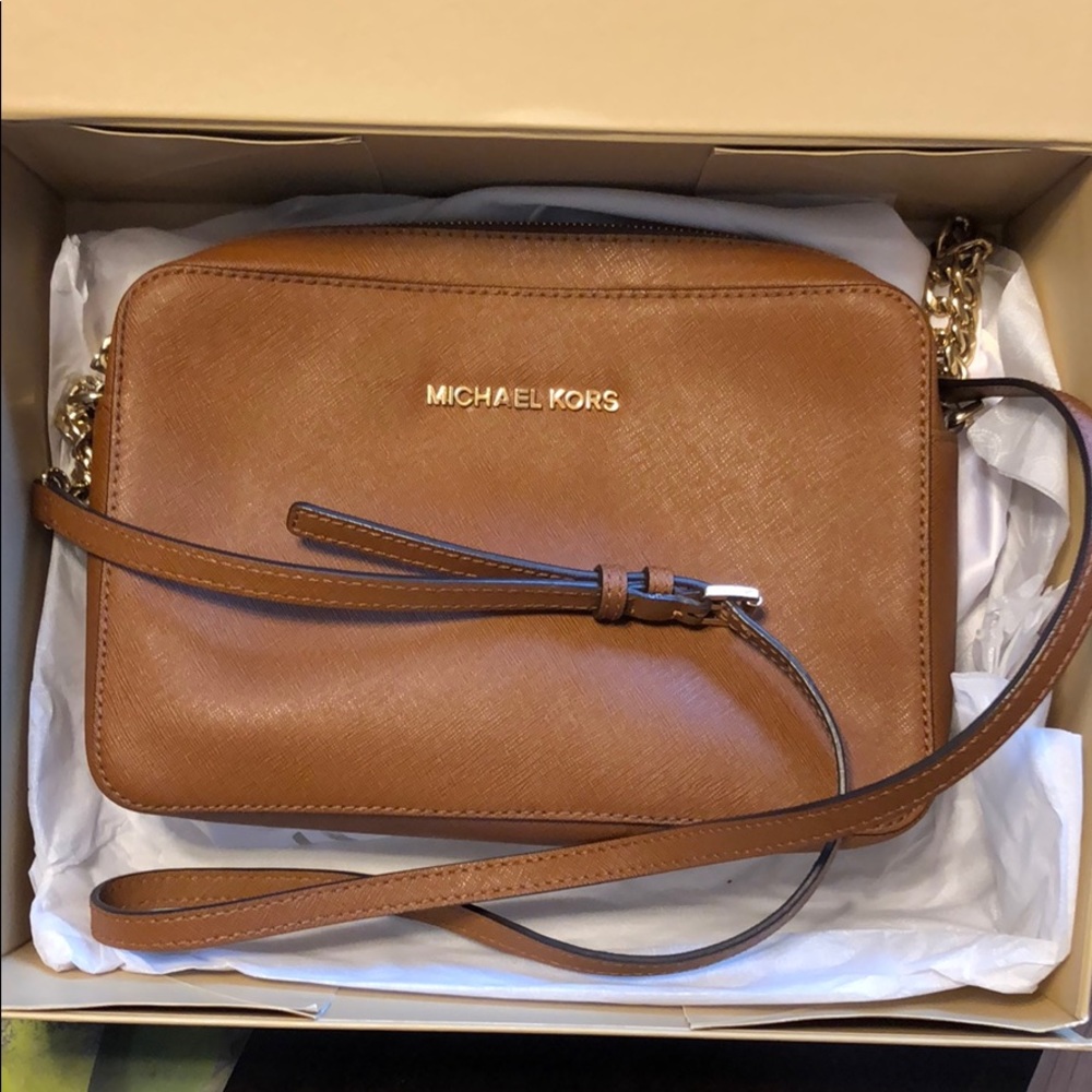 Michael Kors Leather Camel brown crossbody bag